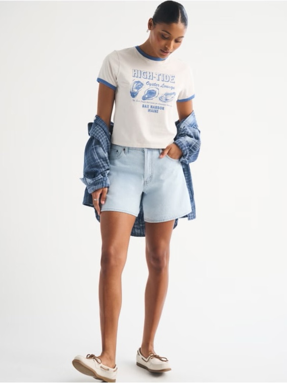 Abercrombie & Fitch The Loose Short, High Rise, Light Wash Denim Shorts, 28